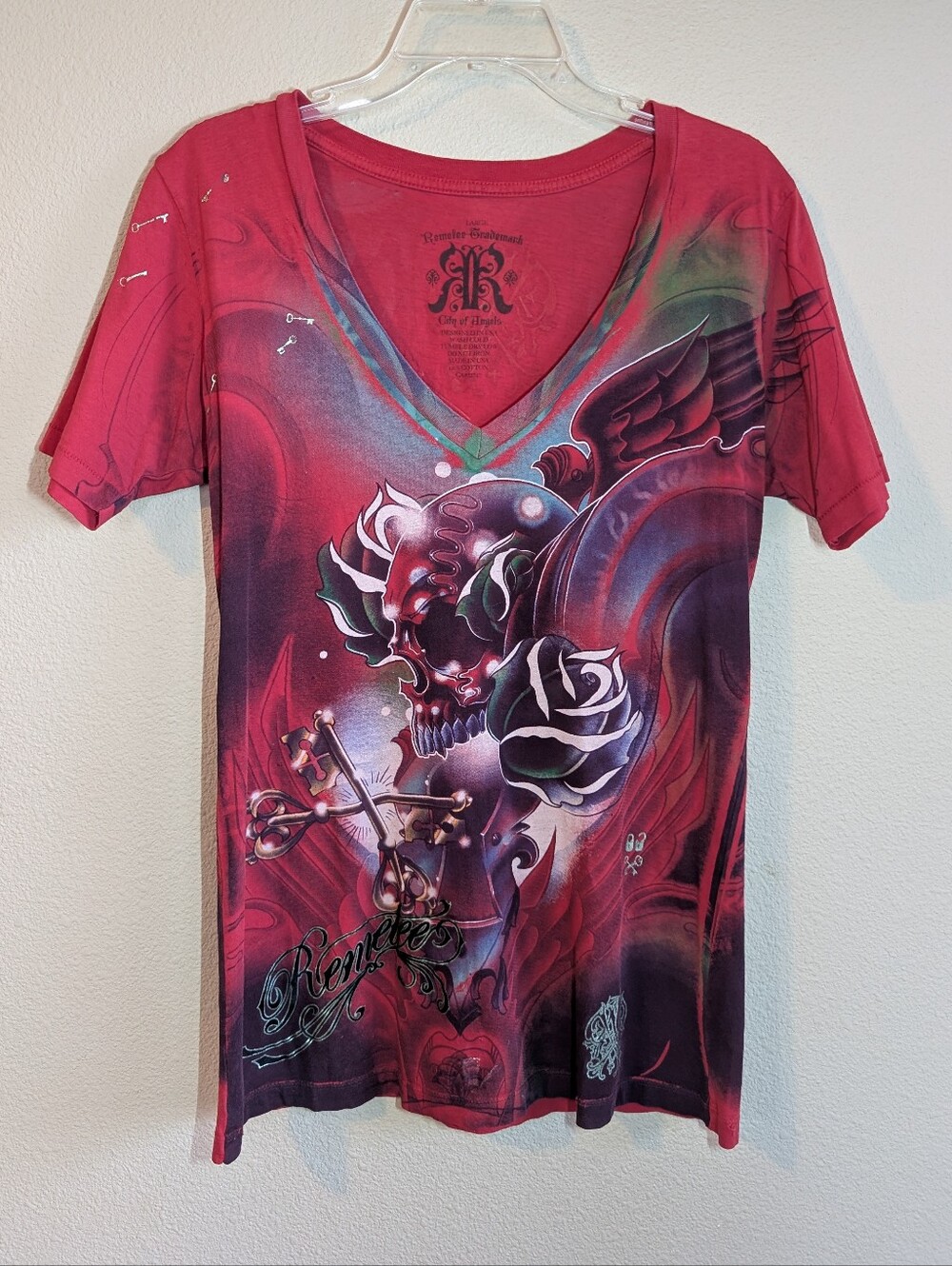 Remetee Size Large Red Graphic V-Neck Tee with Skull & Rose & Key Print